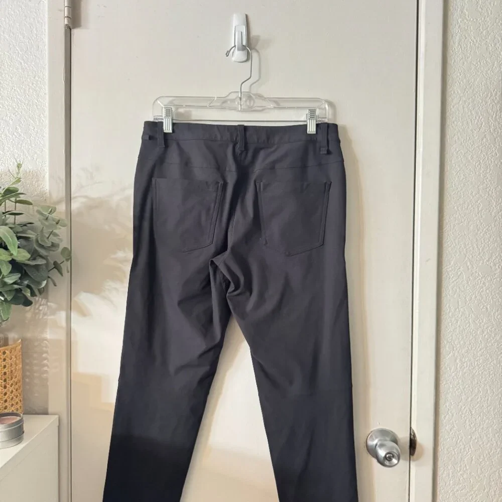 MEN'S LULULEMON ABC Slim Pants Size 30